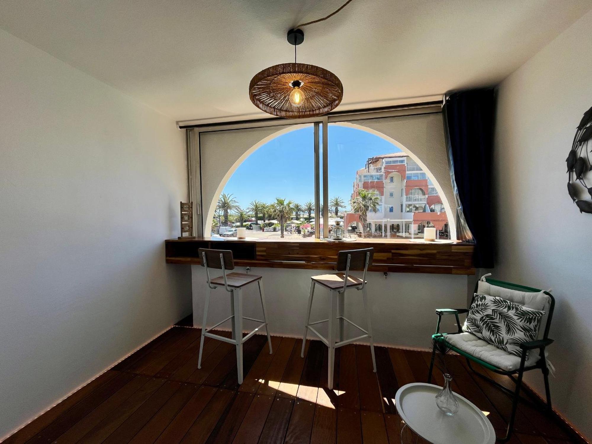 Deux Pieces Avec Vue Sur Canal Et Parking Prive A - Fr-1-338-616 Appartement *